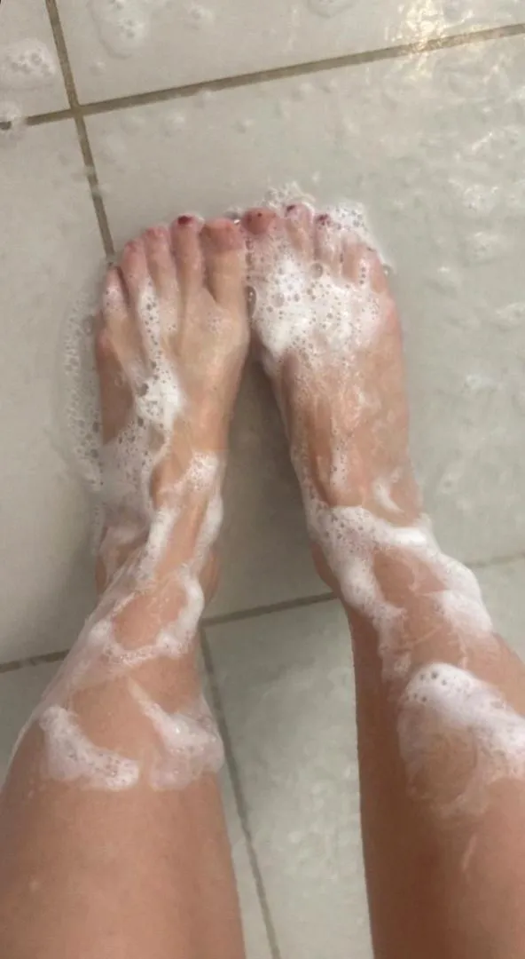 Some stretches of My flexible feet size posted by NyxWitchingHour