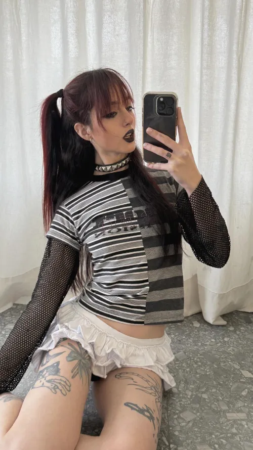 Someone bold come say hi active on lg rn: Lunabowtie by tbwalker28