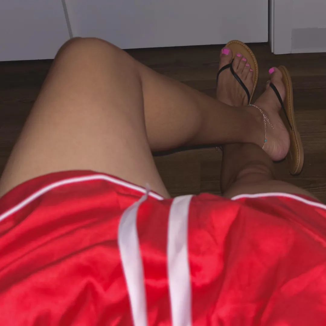 Someone come massage them posted by UsefulOk123