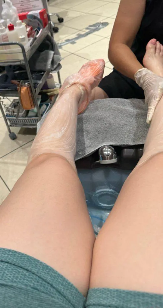 Someone just paid me 200$ just to hear me speak Spanish .. You guys are so pathetic when you're desperatenow fund my pedi slut posted by Interesting-Offer985