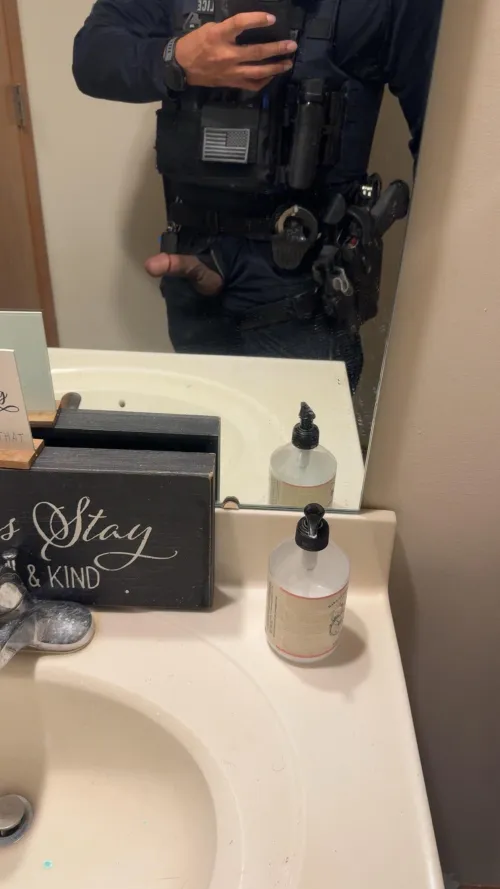 Someone keep me company? (27) by 4Northern