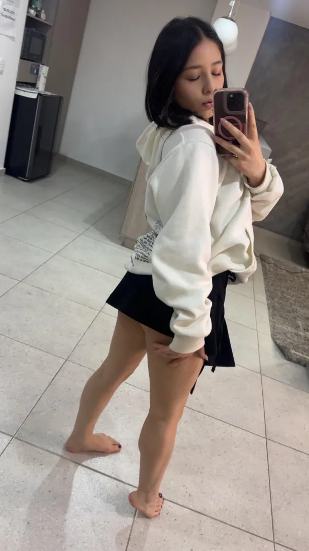 Someone lmk if a am breedable or not. posted by Bacon-Bootylicious23