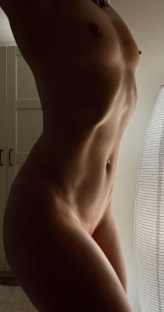 Something about a woman’s abs, right? posted by FitFun40sCpl