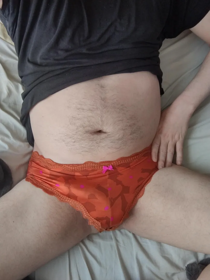 Something comfortable posted by Tall_Fold8037