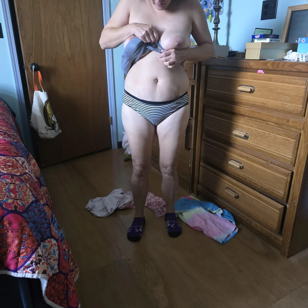 Something sassy so she shares sexy shows satisfying Saturdays senses posted by ConstructionHefty716