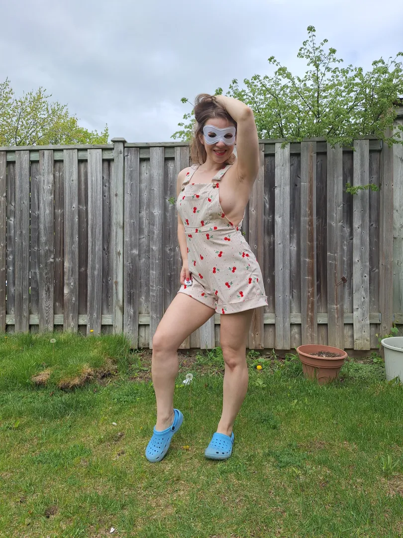 Sometimes I just like cherries. Do you? posted by MaskedModel4U