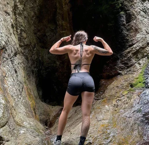 Sometimes the back tells the story. by Lilackendy