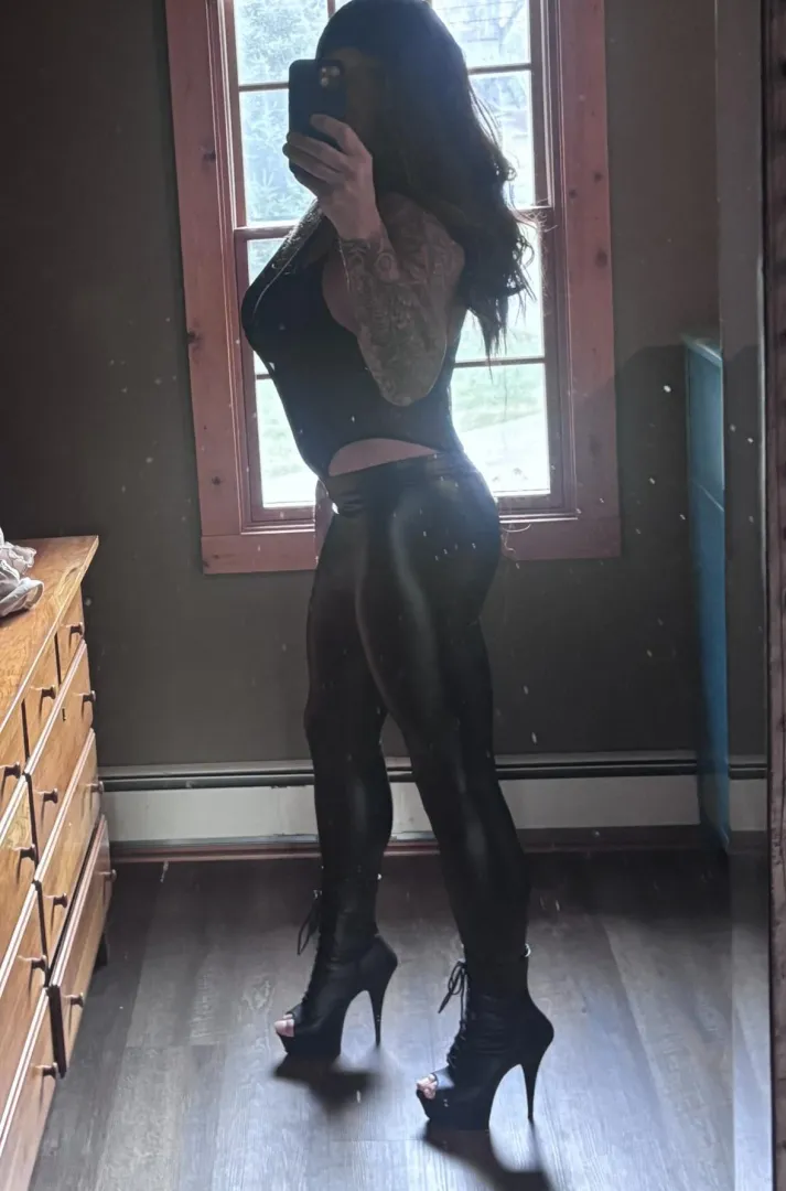 Sooooo tight posted by Chris_Chrissy