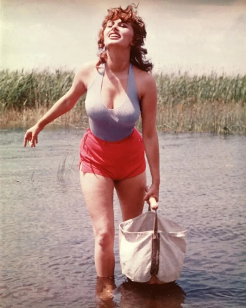 Sophia Loren posted by mazopheliac