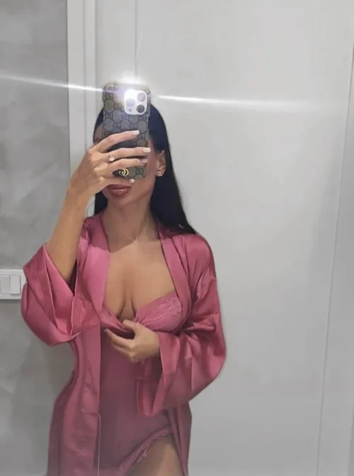 Sopiiks tää pyjama mulle  by DonnaWallenius