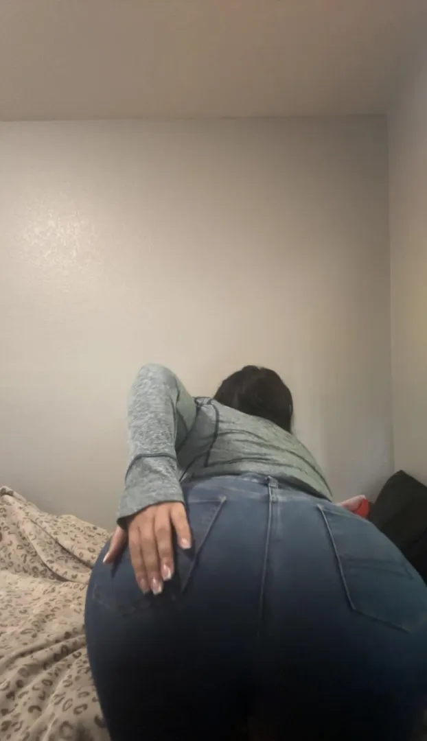 Spank me ? posted by Mammoth_Explorer4371