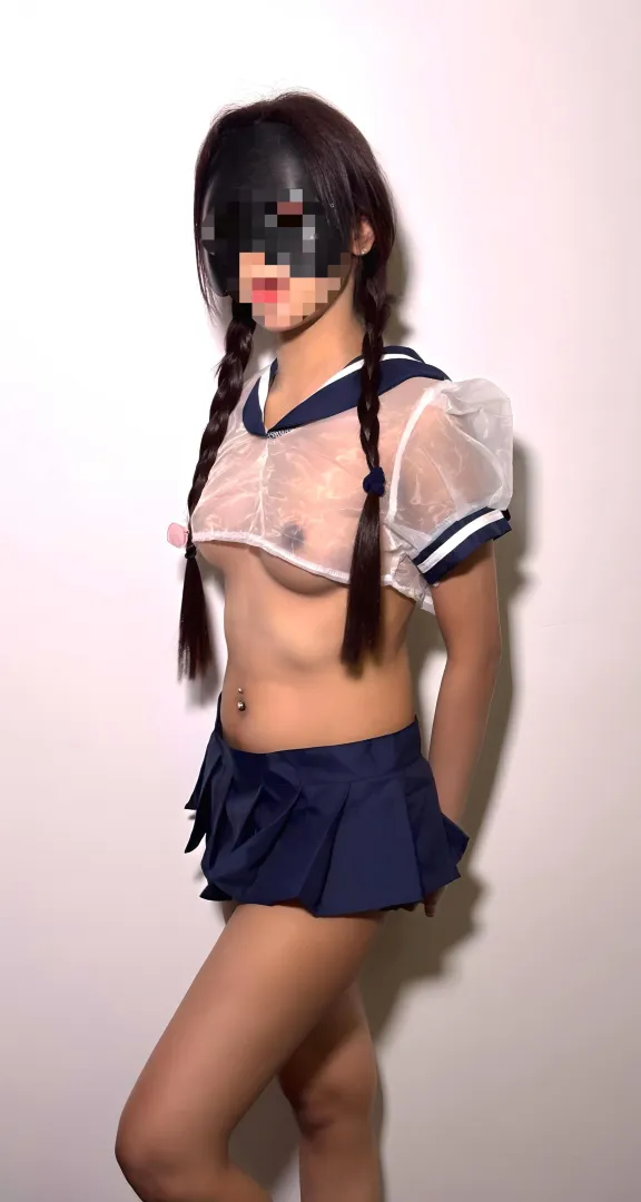 Spank me ? posted by PetiteAsian19