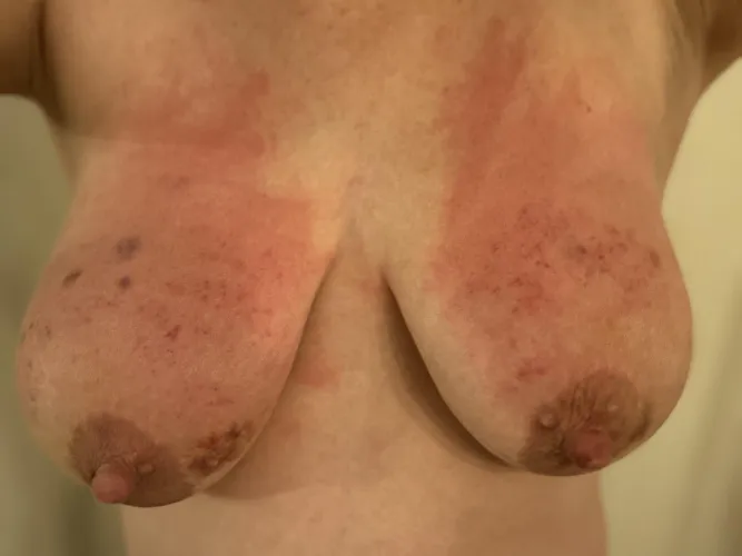 Spanking with a charger cable by GoodGirl_111