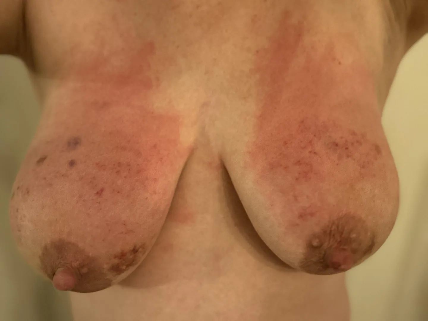 Spanking with a charger cable posted by GoodGirl_111