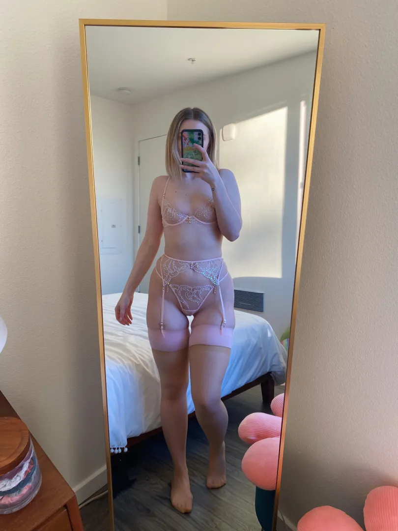 sparkling in pink posted by flatlacroix2