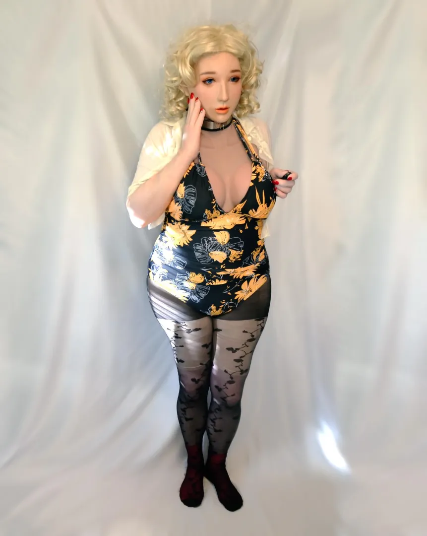 Spending the day in girl mode posted by ZiraCord