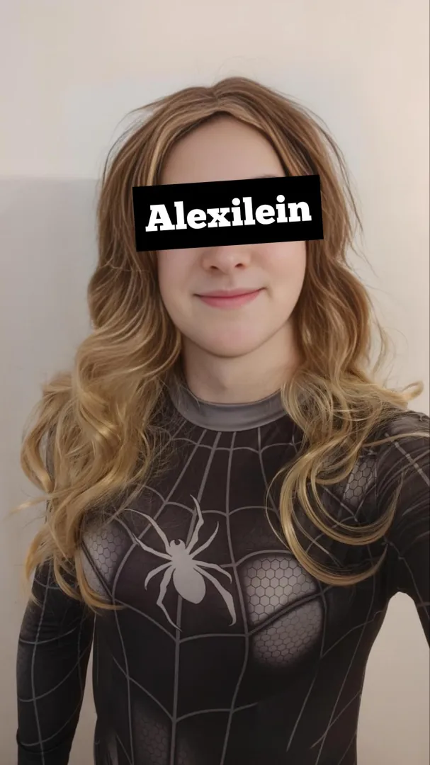 Spiderwoman in real hihi  posted by alexilein