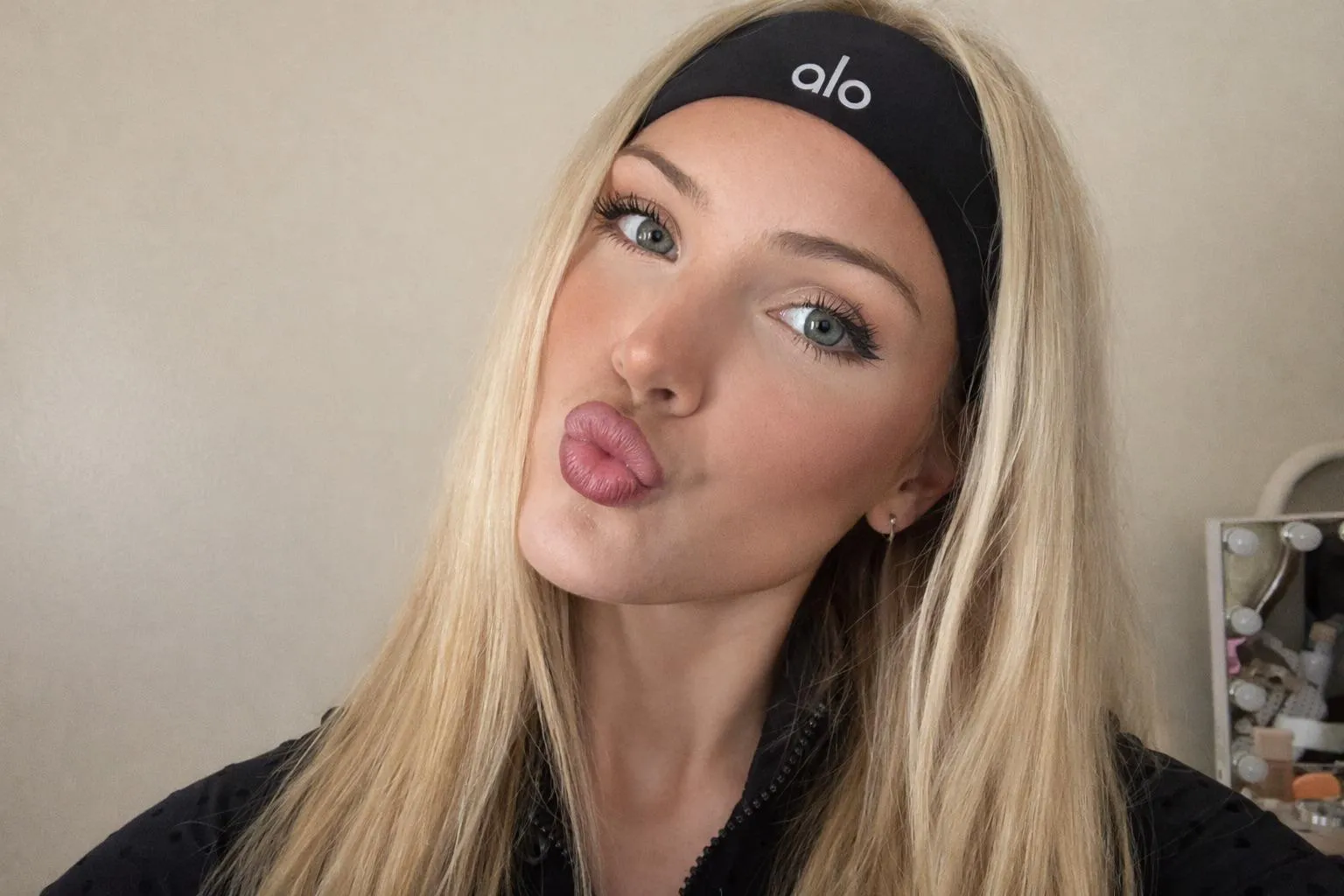 Spoiled sorority brats are your weakness! You literally can’t resist funding my life, it’s the biggest rush & hot brats will never pay that’s ur job posted by goddesssophie111