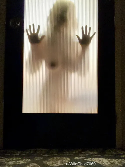 Spooky silhouette by wildchild7069