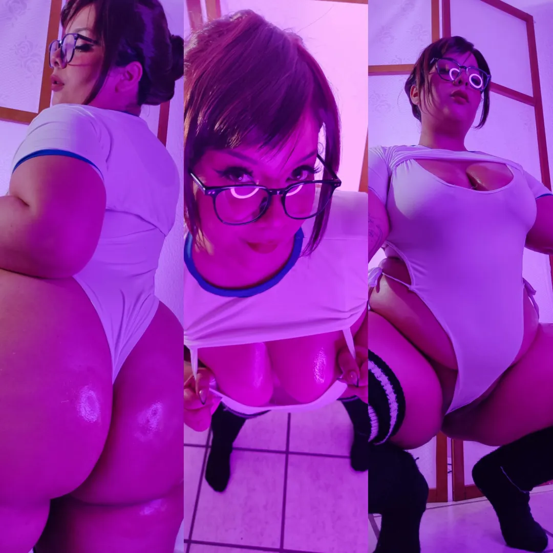 Sporty and oiled cosplay  by Kimikosplayx posted by kimikosplayx