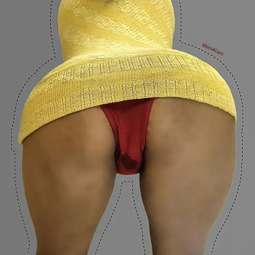 Spreaded ass with a wet patch... a delight waiting to be licked by Moni4Cam