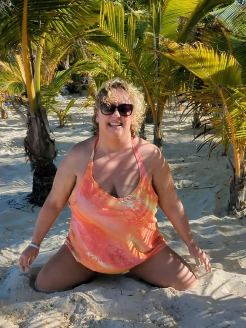 Spreading while smiling posted by SweeterthansweetTits