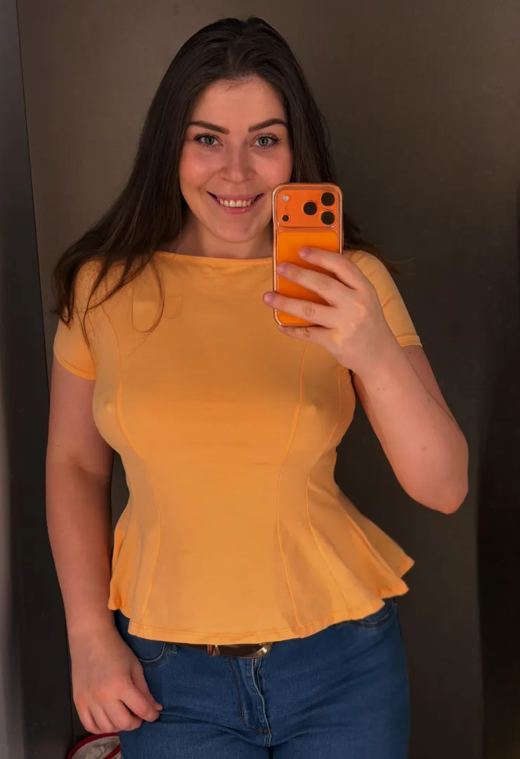 spring walks without a bra posted by Juli_moon_official