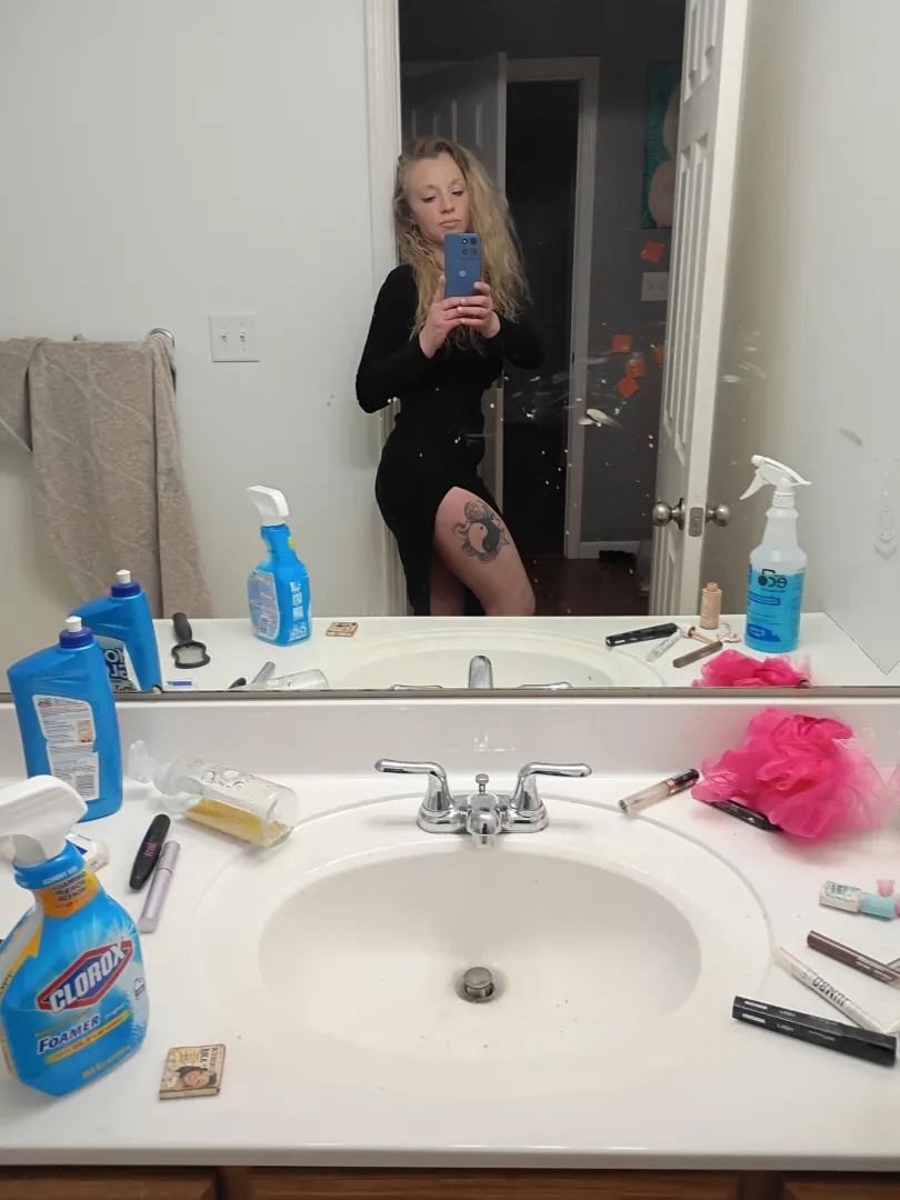 Springfield Illinois (wf4bm) help me get over a cheater and not only want him... he wants many many females and I can't take this pain anymore  posted by flowergirl8990