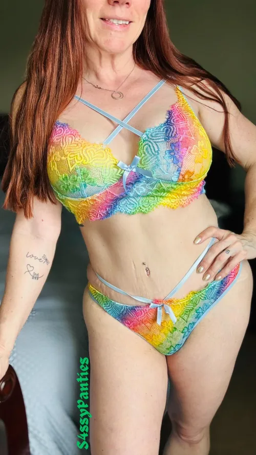 St. Paddy’s day sale. See pinned post. You deserve great things, and I have those things for you. Panties, gym clothing, premades and customs are waiting for you. [selling][usa] I’m Sass, a sassy, playful, quick witted, redheaded, 47yo MILF. by S4ssypanties