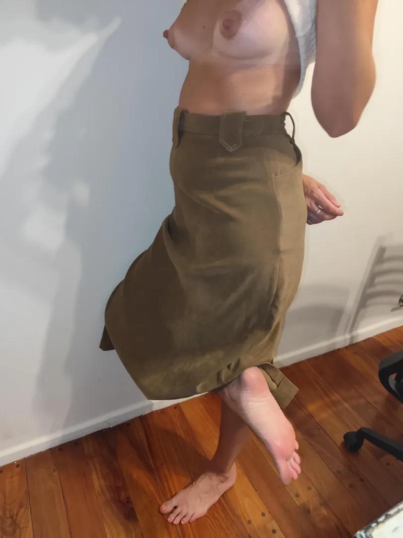 Start your week right… surrendered to my feet posted by claritafeet