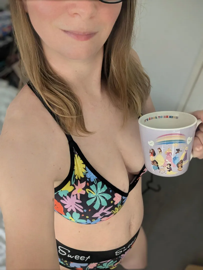 Starting my morning like a princess posted by wrestlewithtasha