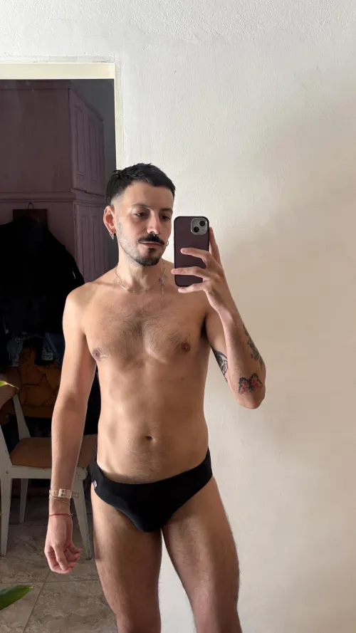 starting the week with a comfortable look by Penelone_Bakerr