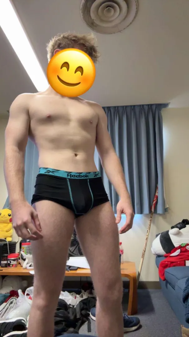 Stationed in Mainland Japan, going to Guam. HMU on snap: Contour-af posted by Derkkerk136