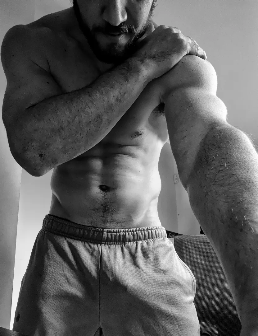 Stay right there [M] posted by gnargnar29