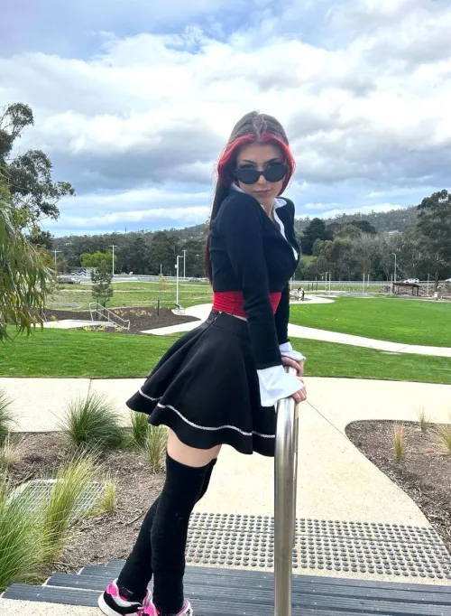 stay with me by Dazzle-Muffie