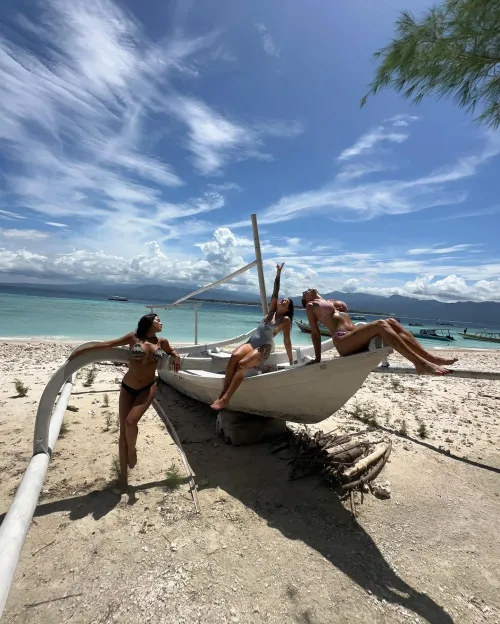 Staying on the seashore is also an option by DlngoLex