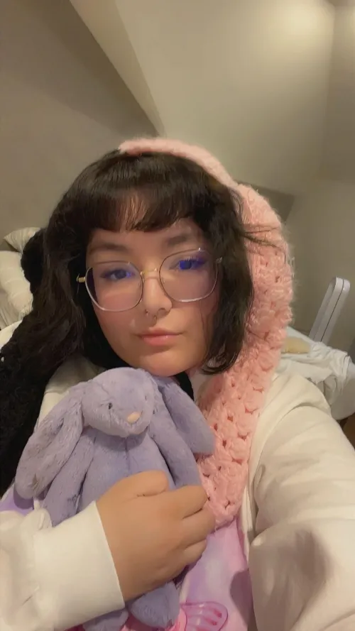 Staying warm this afternoon ^^ by Cvsmix_Saturns