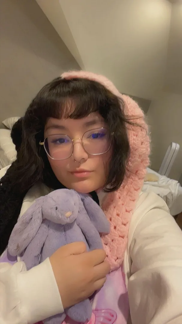 Staying warm this afternoon ^^ posted by Cvsmix_Saturns