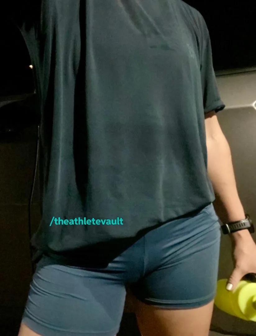 Steamy Crossfit today ✨ posted by TheAthleteVault