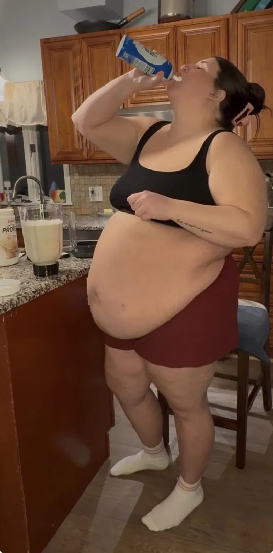 Stepping Up My Weight Gain Game  posted by preppyandplump