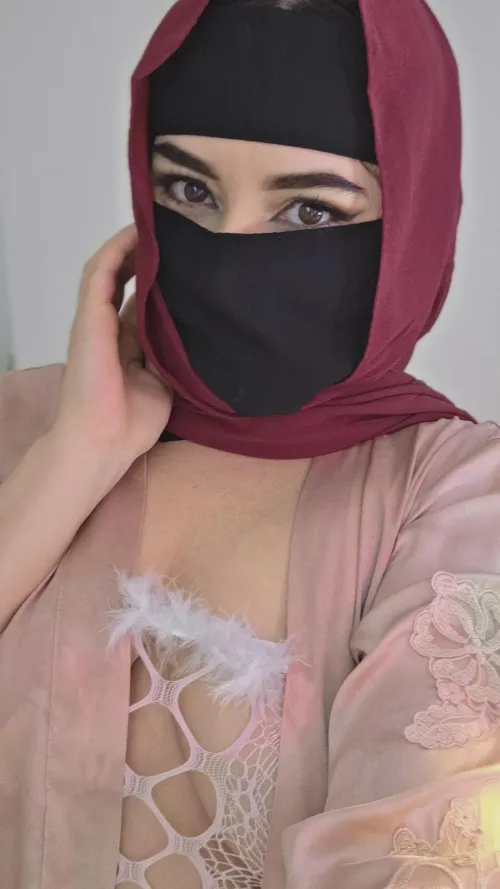 Still haven't got my valentines flowers and gifts  by nami_yuna