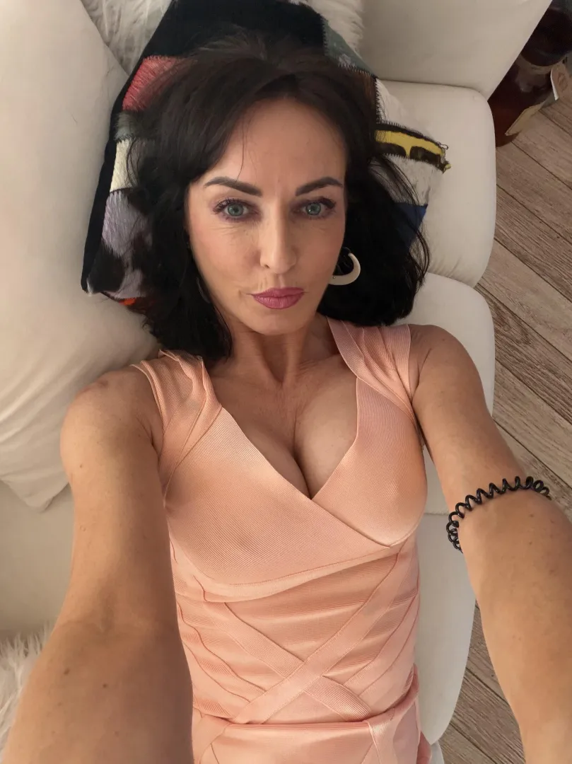 Still single, still bored, still get no likes  posted by Glittering-Storm-651