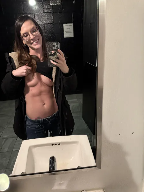 Still so fit after four kids by Hedontastical