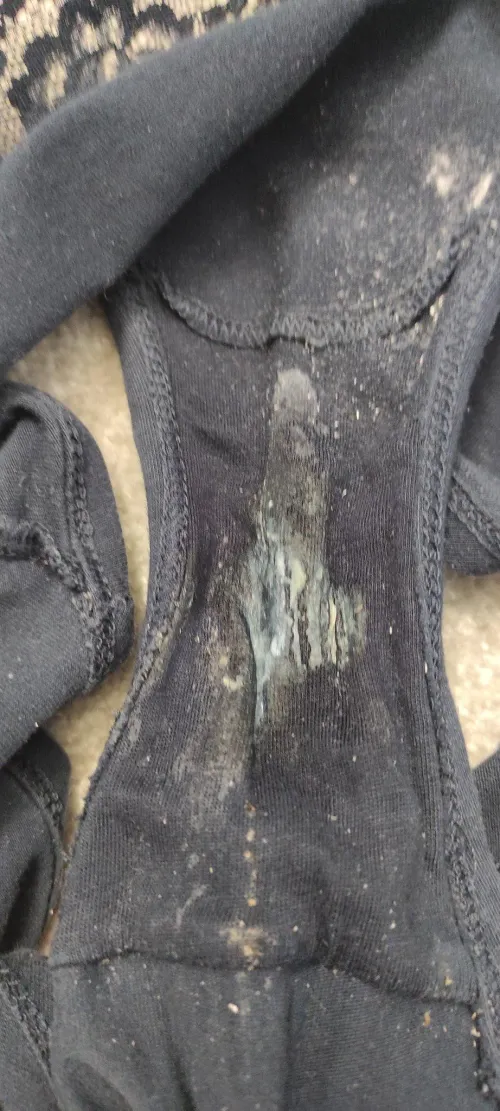 Still wet & smell of pussy  by Dependent-Bus-2458