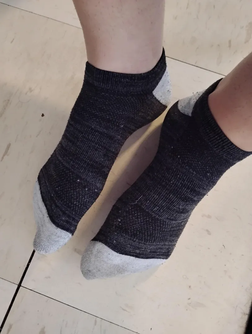 Stinky socks worn all day posted by Goodwetwet