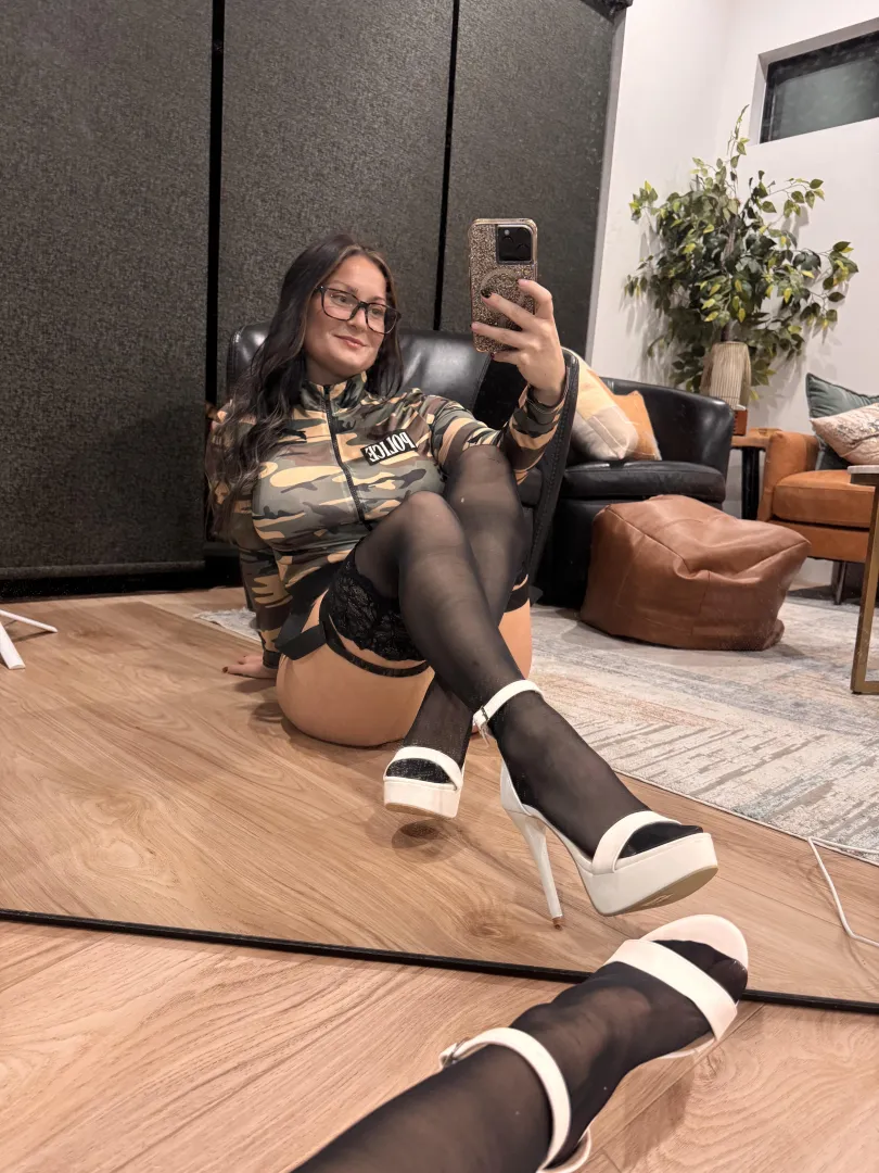 Stockings that do the talking posted by Upset_Trash_3094