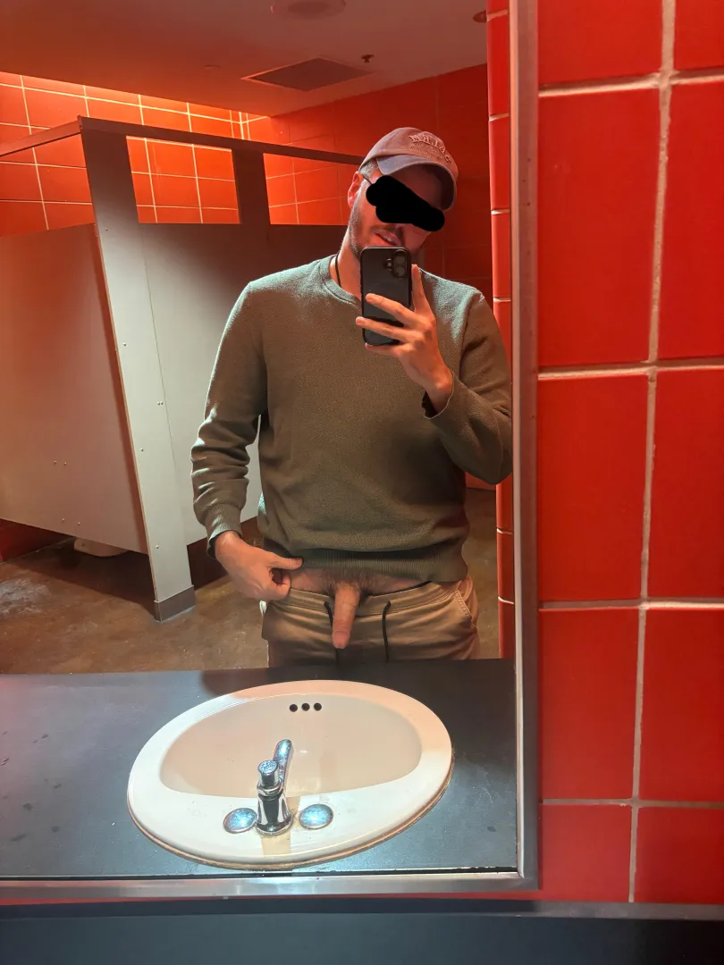 Straddle me please  posted by clapNcheekies