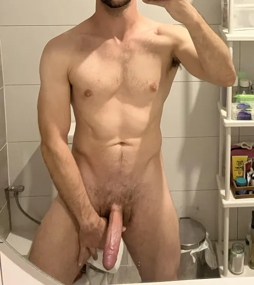 Straight 35 Sydney by solvap