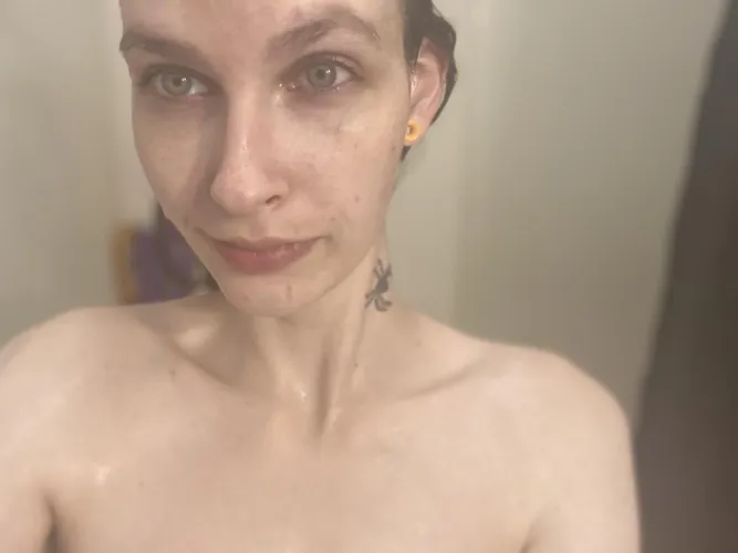 Straight out of the shower, wanna help me get messy? by limitless_analbabe