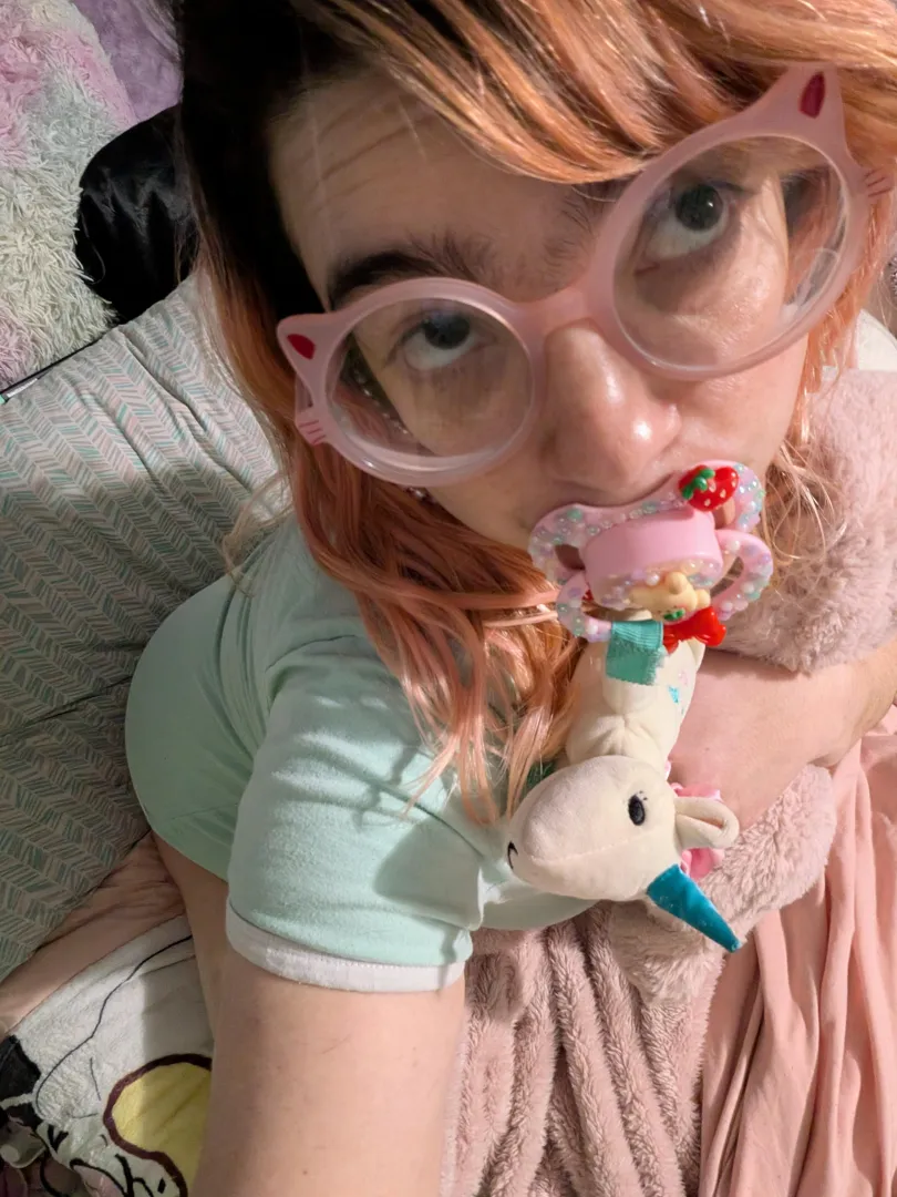 Strawberry princess time  posted by polyamprincess93